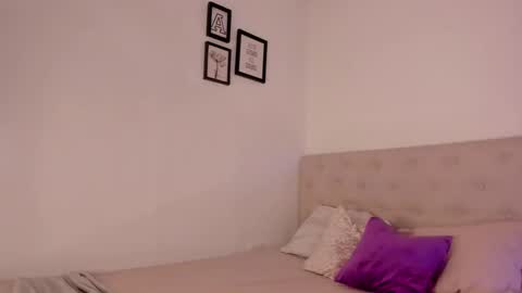 Snapshot of alesay_dreams chatting on January 14, 10:36 pm Alesay online show from January 14, 10:36 pm