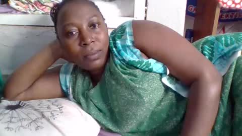 Noreen Kennth and Emilly online show from November 4, 6:12 am