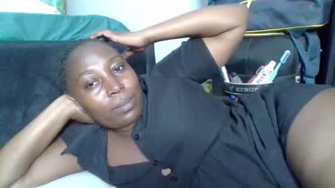 Noreen Kennth and Emilly online show from November 9, 8:18 pm