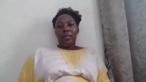Noreen Kennth and Emilly online show from May 11, 4:37 pm