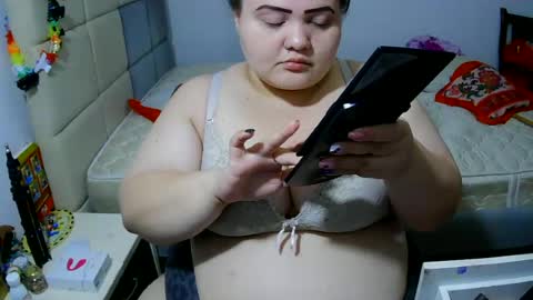 Snapshot of alesia_jones01 chatting on July 1, 5:31 am Alesia jones01 online show from July 1, 5:31 am