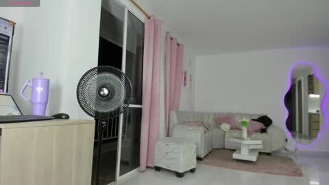 alesia online show from April 3, 1:25 am