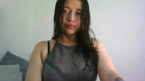 QUEEN OFF MILk  IM BACK  15 NOV online show from May 5, 1:02 am