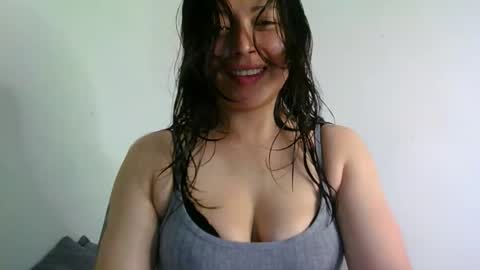 QUEEN OFF MILk  IM BACK  15 NOV online show from May 5, 4:15 pm