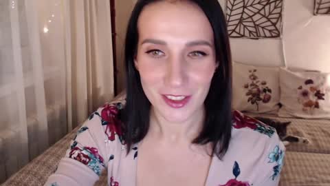 Sandra online show from December 5, 4:44 pm