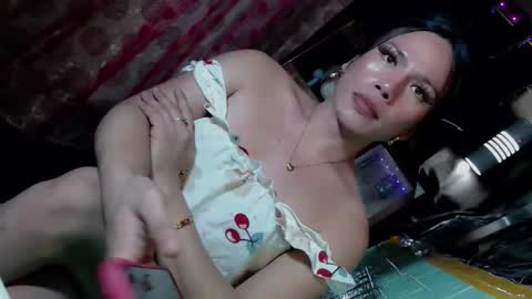 Snapshot of alessandra_megzz chatting on February 14, 9:28 am alessandra_megzz online show from February 14, 9:28 am