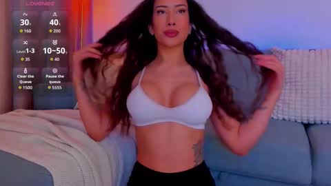 AlessandraCrystal online show from January 17, 4:00 pm