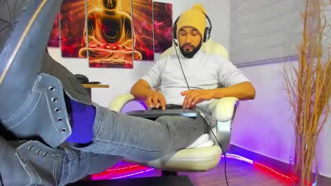 Snapshot of alessandro__wye chatting on January 26, 2:14 am ALESSANDRO WYE online show from January 26, 2:14 am