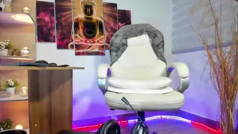 Snapshot of alessandro__wye chatting on February 3, 10:54 pm ALESSANDRO WYE online show from February 3, 10:54 pm