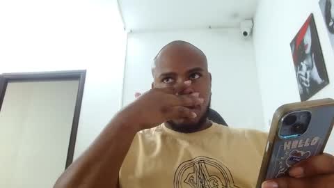 Snapshot of alessandro_hamed chatting on March 30, 1:45 pm alessandro hamed online show from March 30, 1:45 pm