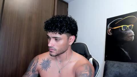 Snapshot of alessandro_vanni chatting on March 10, 3:23 am Alessandro Vanni online show from March 10, 3:23 am