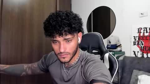 Snapshot of alessandro_vanni chatting on September 9, 3:06 am Alessandro Vanni online show from September 9, 3:06 am