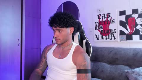 Snapshot of alessandro_vanni chatting on March 16, 2:10 pm Alessandro Vanni online show from March 16, 2:10 pm