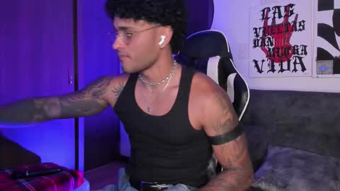 Snapshot of alessandro_vanni chatting on March 18, 2:37 am Alessandro Vanni online show from March 18, 2:37 am