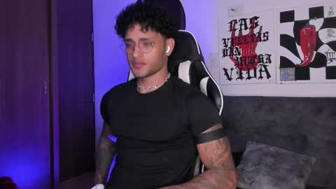 Snapshot of alessandro_vanni chatting on March 20, 2:27 am Alessandro Vanni online show from March 20, 2:27 am