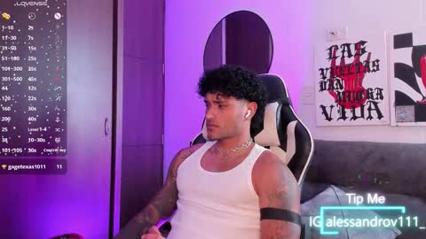 Snapshot of alessandro_vanni chatting on March 22, 2:09 pm Alessandro Vanni online show from March 22, 2:09 pm
