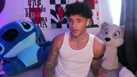 Snapshot of alessandro_vanni chatting on May 20, 2:34 pm Alessandro Vanni online show from May 20, 2:34 pm
