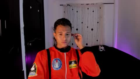 Snapshot of alessandro_wizard chatting on January 25, 9:04 pm Alessandro online show from January 25, 9:04 pm