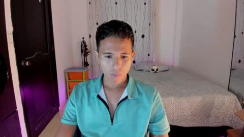 Snapshot of alessandro_wizard chatting on February 1, 10:02 pm Alessandro online show from February 1, 10:02 pm