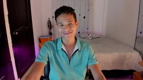 Snapshot of alessandro_wizard chatting on February 2, 3:32 am Alessandro online show from February 2, 3:32 am