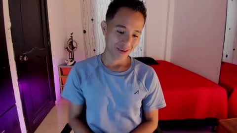 Snapshot of alessandro_wizard chatting on February 18, 3:54 pm Alessandro online show from February 18, 3:54 pm