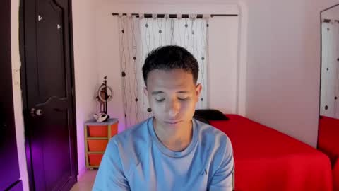 Snapshot of alessandro_wizard chatting on February 18, 6:58 pm Alessandro online show from February 18, 6:58 pm