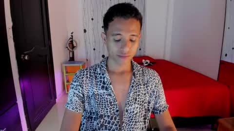 Snapshot of alessandro_wizard chatting on February 22, 2:17 am Alessandro online show from February 22, 2:17 am