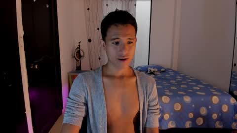 Snapshot of alessandro_wizard chatting on March 3, 3:31 pm Alessandro online show from March 3, 3:31 pm