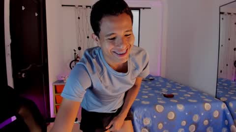 Snapshot of alessandro_wizard chatting on March 10, 7:07 pm Alessandro online show from March 10, 7:07 pm