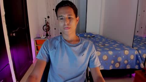 Snapshot of alessandro_wizard chatting on March 10, 10:34 pm Alessandro online show from March 10, 10:34 pm