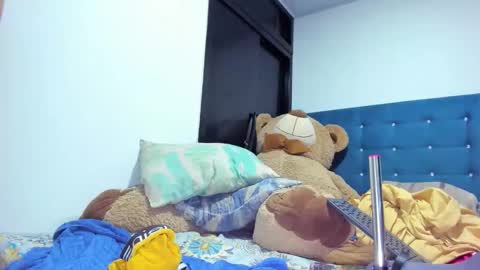 alessia_hot1 online show from March 15, 12:49 am