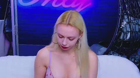 alessiacroft online show from April 29, 4:16 am