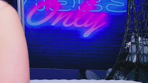 alessiacroft online show from May 15, 4:41 am