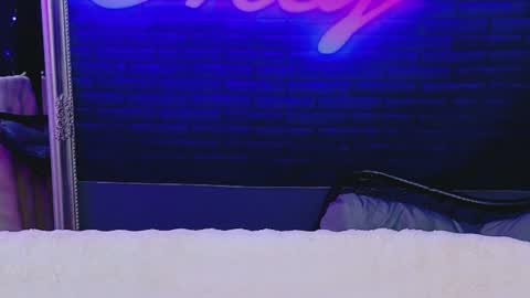 alessiacroft online show from June 30, 4:13 am