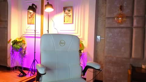 Snapshot of alessialondon chatting on March 2, 11:06 am Alessia online show from March 2, 11:06 am