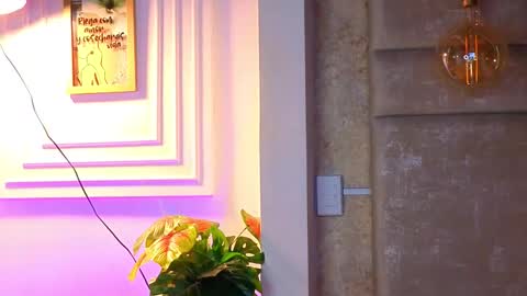 Snapshot of alessialondon chatting on March 15, 8:42 am Alessia online show from March 15, 8:42 am