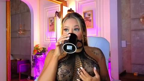 Snapshot of alessialondon chatting on March 26, 10:10 am Alessia online show from March 26, 10:10 am