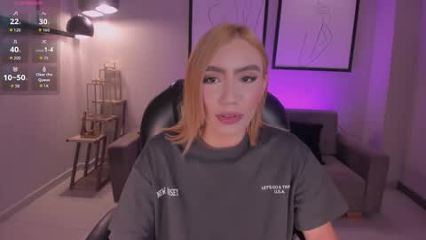 A L E S S I A online show from March 19, 3:54 am