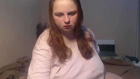 Snapshot of alessianeyl chatting on February 8, 2:48 am Alessia online show from February 8, 2:48 am