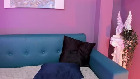 alessiia__ online show from November 27, 6:04 am