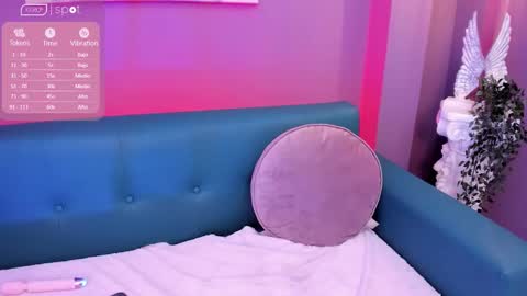 Snapshot of alessiia__ chatting on February 3, 6:40 am alessiia__ online show from February 3, 6:40 am