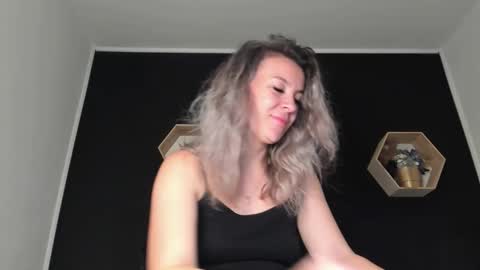 alesys69 online show from October 1, 9:32 pm