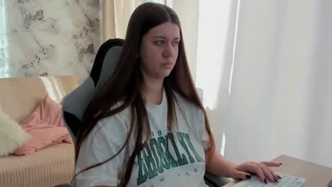 Aletta Oushen online show from October 12, 10:14 am