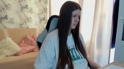 Aletta Oushen online show from October 17, 10:18 am