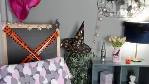 alettablacck online show from October 22, 1:06 am