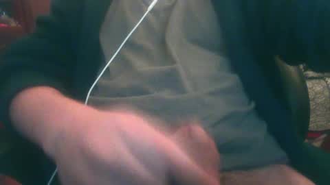 Snapshot of alevil_97 chatting on March 19, 2:15 am Alejo online show from March 19, 2:15 am