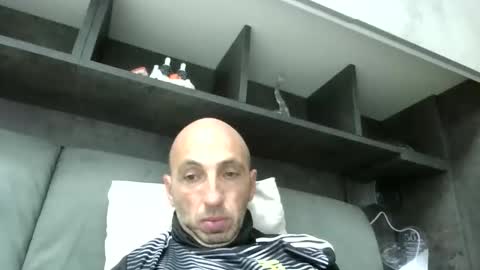 Snapshot of alex120475 chatting on October 19, 9:04 pm alex120475 online show from October 19, 9:04 pm