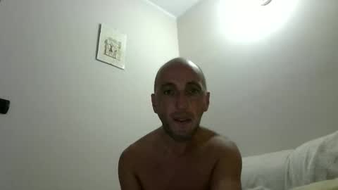 Snapshot of alex120475 chatting on October 26, 10:25 pm alex120475 online show from October 26, 10:25 pm