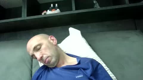 Snapshot of alex120475 chatting on January 17, 12:26 am alex120475 online show from January 17, 12:26 am