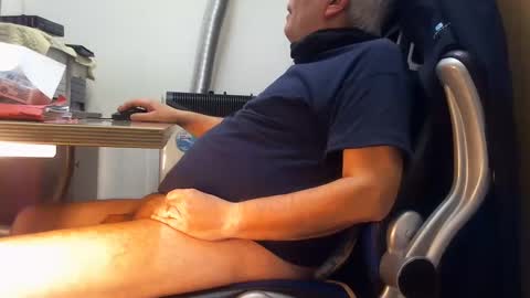 Snapshot of alex47100 chatting on January 20, 3:50 pm alex47100 online show from January 20, 3:50 pm